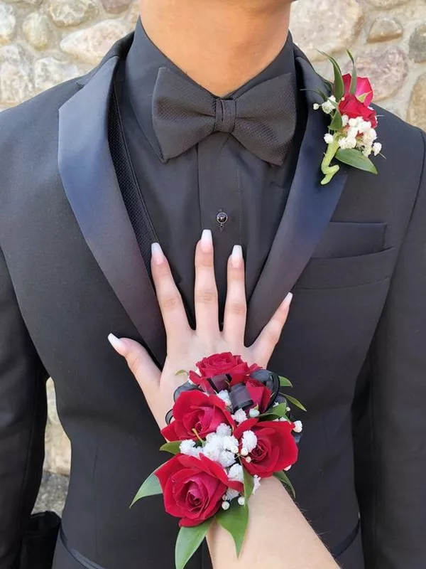 prom corsage and boutonniere set ideas 10