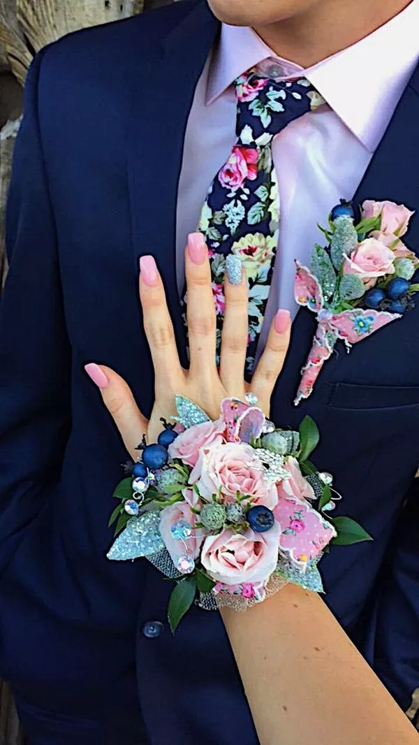 prom corsage and boutonniere set ideas 29
