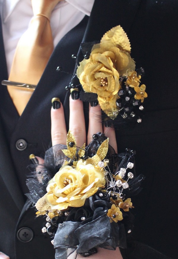 Boutonniere, Wrist Flower, Prom, Boutonnieres, Prom Boutonnieres, Prom Photography, Prom Corsages