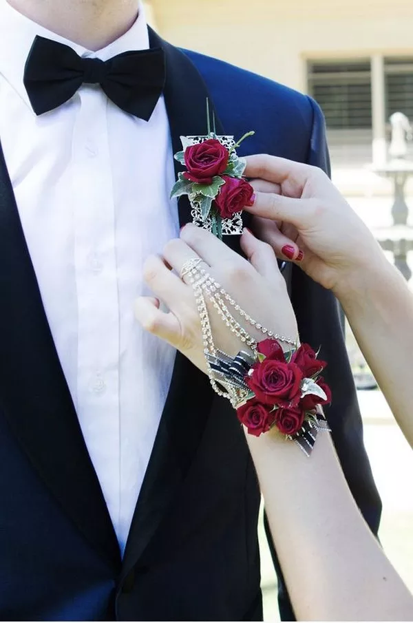 prom corsage and boutonniere set ideas 4