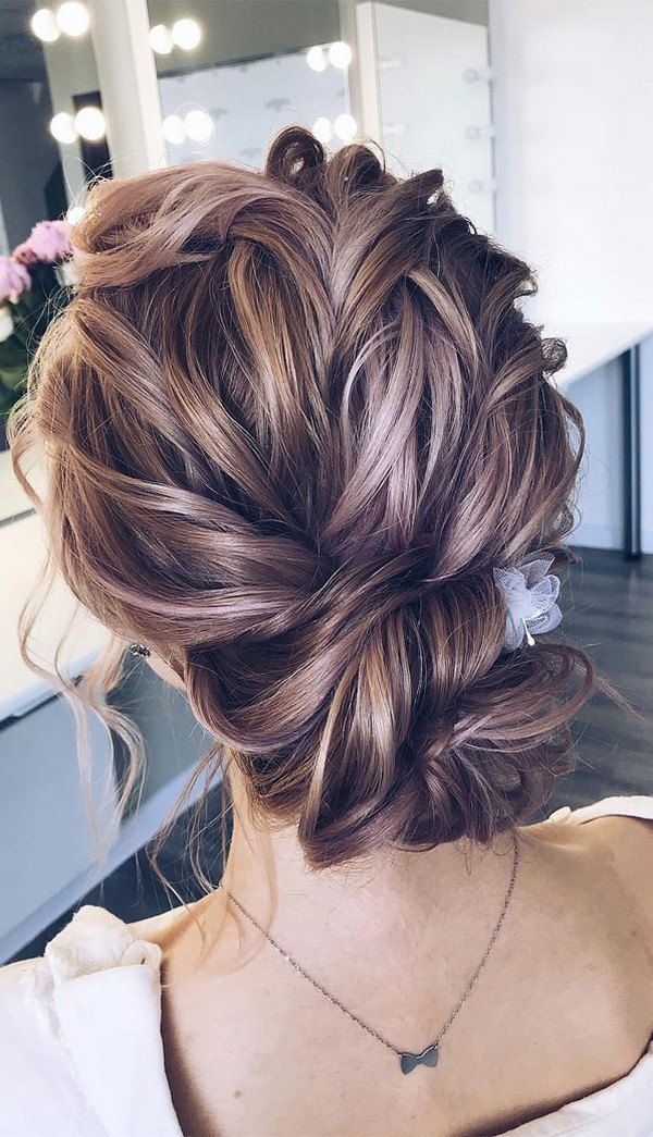 Chic wedding bridal updo hairstyles #weddings #weddingideas #hairstyles #hair #updos