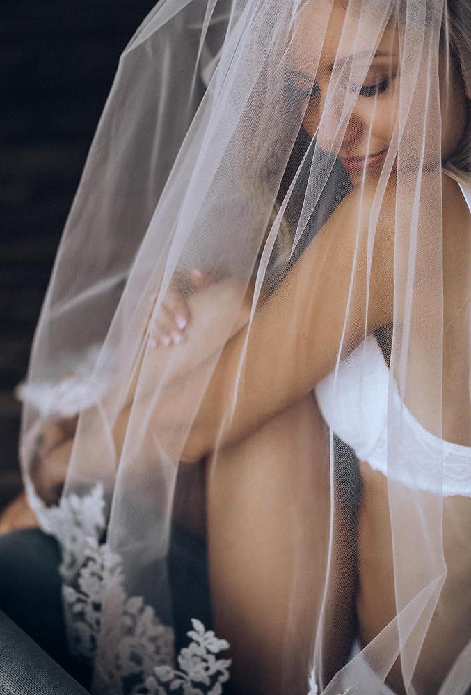wedding boudoir book bride under veil olganikiforova