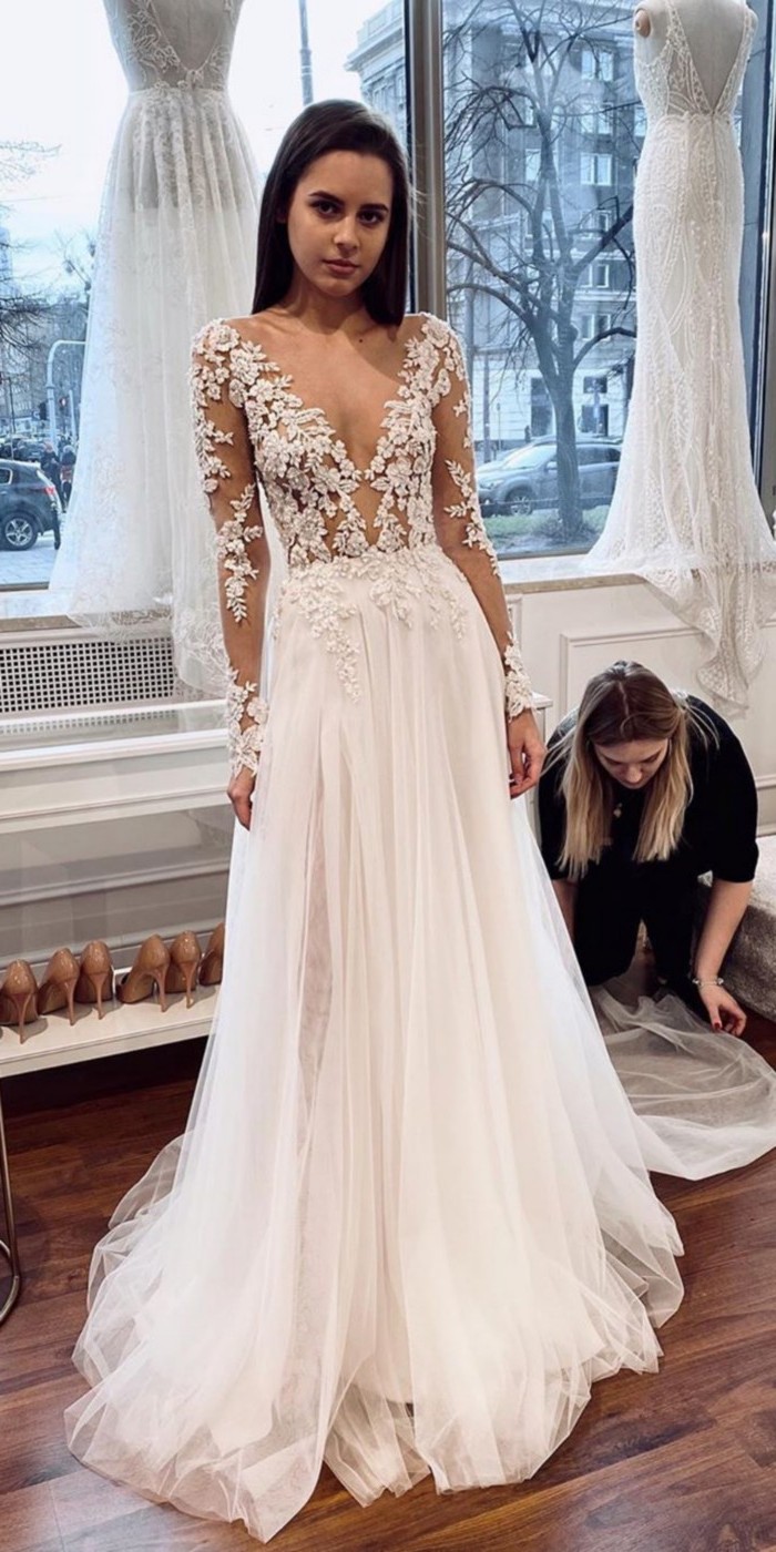 Lace Wedding Dresses from omsebastien_official #wedding #dresses #weddingdresses #weddingideas #bridaldresses