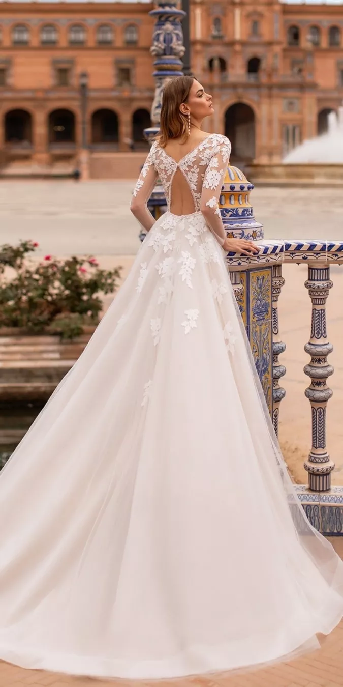 Nora Naviano Wedding Dresses 2021 #wedding #weddingdresses #weddingideas #bridaldresses
